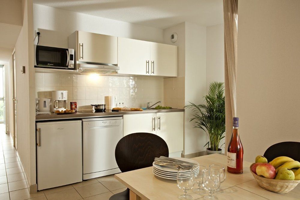 Vacanceole - Residence Le Crystal Cagnes-sur-Mer Eksteriør bilde